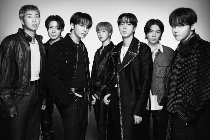 Sức hút toàn cầu của BTS tiếp tục được khẳng định qua những con số biết nói trên Billboard.