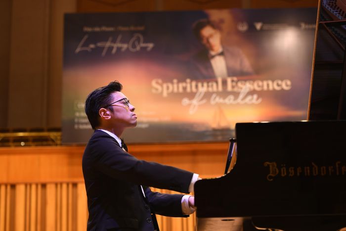 Nghệ sĩ Lưu Hồng Quang sẽ tái hiện sức mạnh và vẻ đẹp của 12 tuyệt phẩm Liszt trong đêm nhạc "Thanh âm vượt tầng". Ảnh: BTC